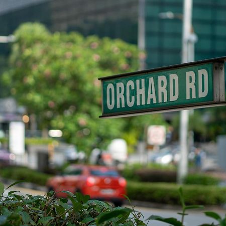 Royal Plaza On Scotts Hotel Singapore Exterior photo Orchard Road street sign