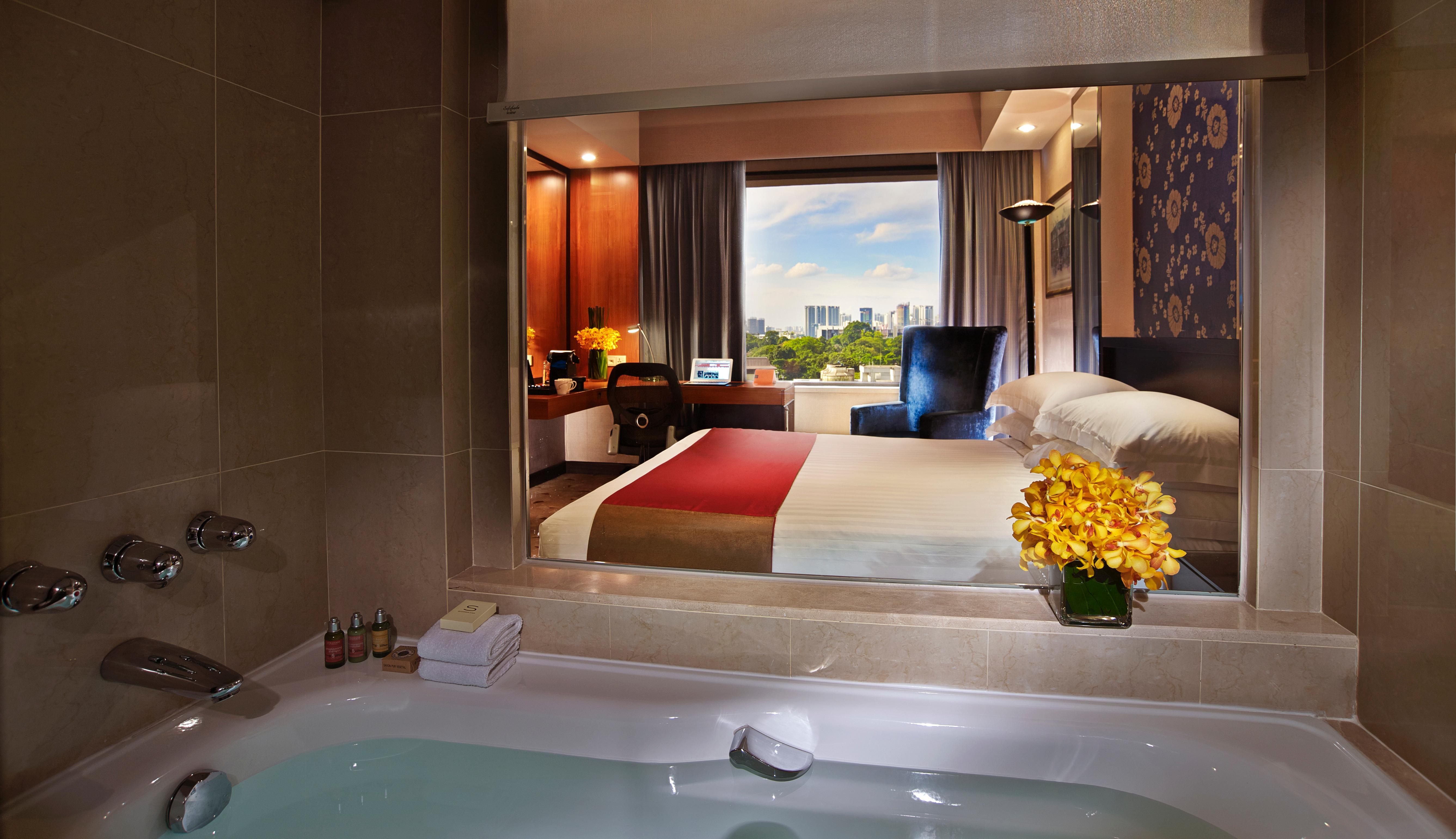 Royal Plaza On Scotts Hotel Singapore Exterior photo Deluxe Room