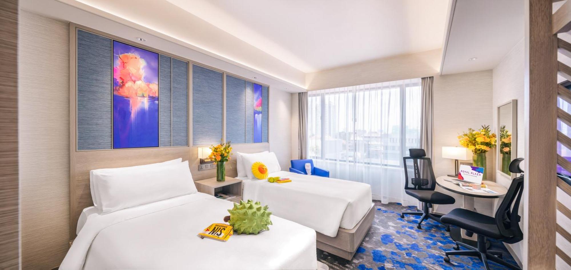 Royal Plaza On Scotts Hotel Singapore Exterior photo Deluxe Room