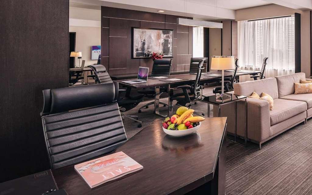 Royal Plaza On Scotts Hotel Singapore Room photo Office of the President