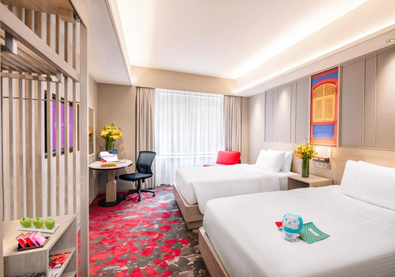 Royal Plaza On Scotts Hotel Singapore Exterior photo Deluxe Room