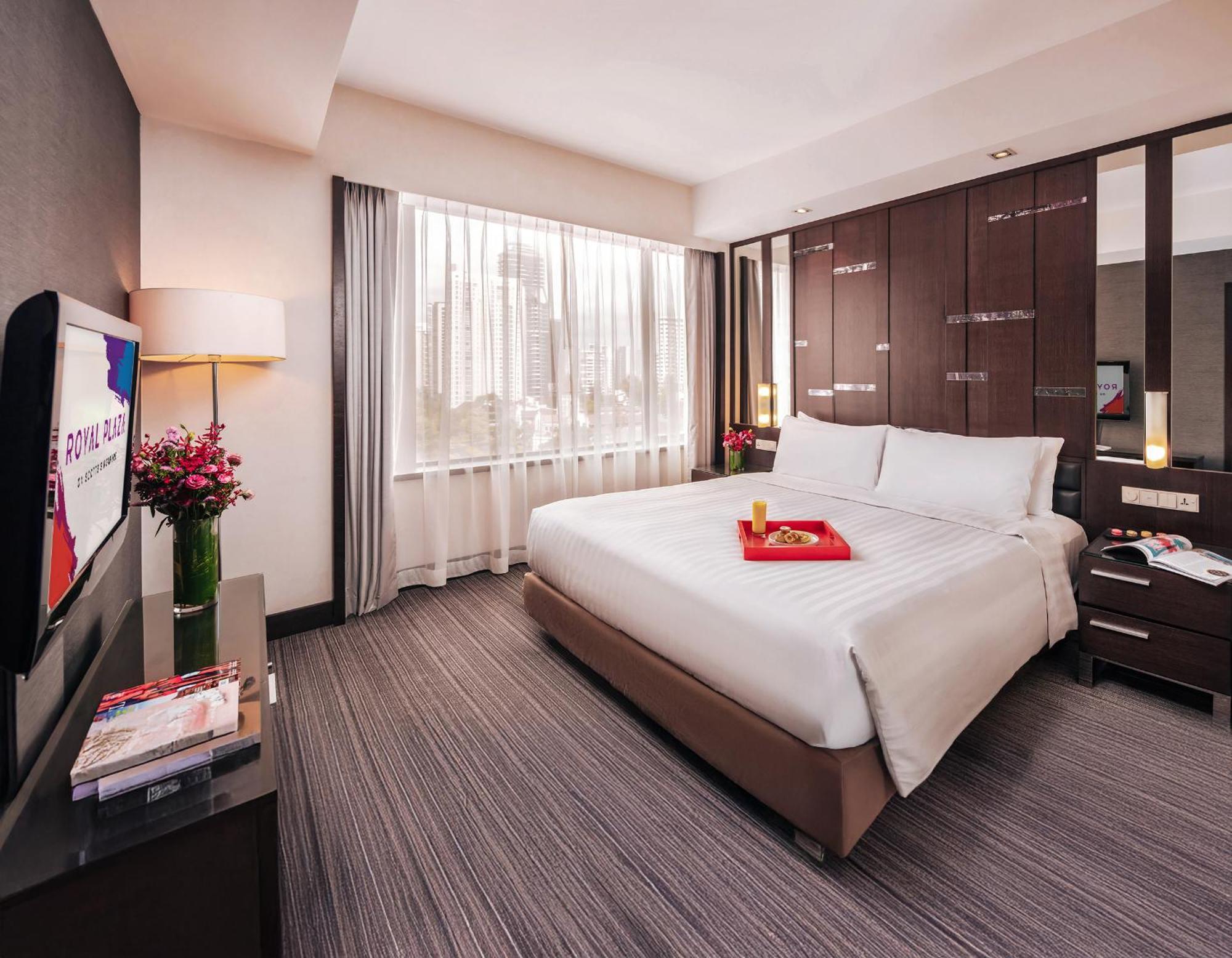 Royal Plaza On Scotts Hotel Singapore Exterior photo Deluxe Room