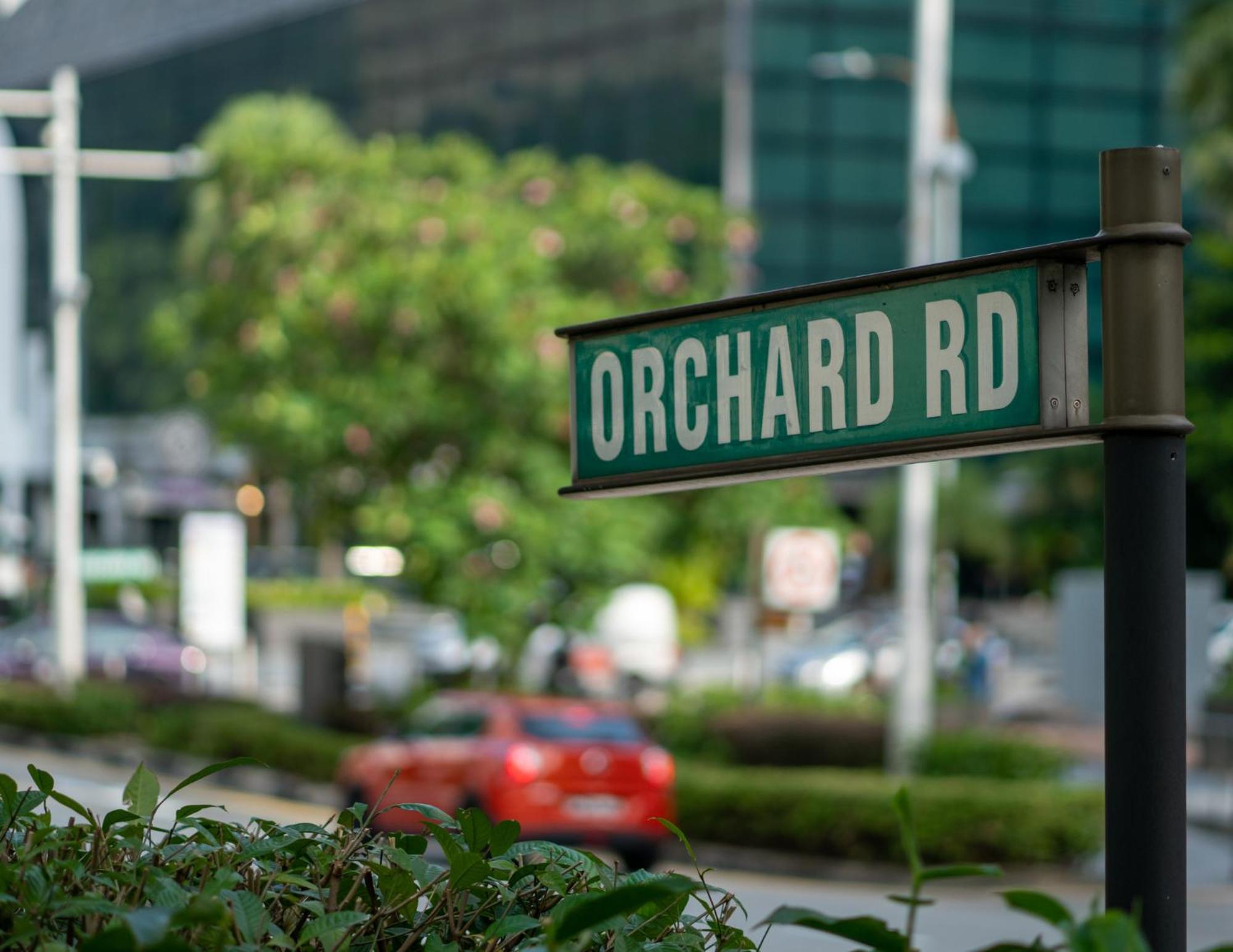 Royal Plaza On Scotts Hotel Singapore Exterior photo Orchard Road street sign