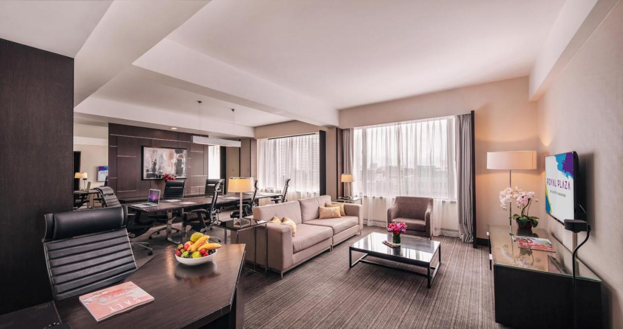 Royal Plaza On Scotts Hotel Singapore Exterior photo A suite at the hotel